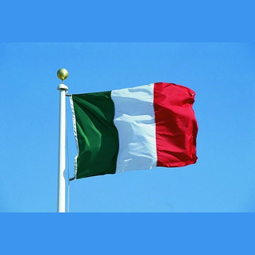 The National Flag Of Italy 3 ft x 5 ft NEW! Home & Garden:Yard, Garden & Outdoor Living:Décor:Flags Style Your Walls